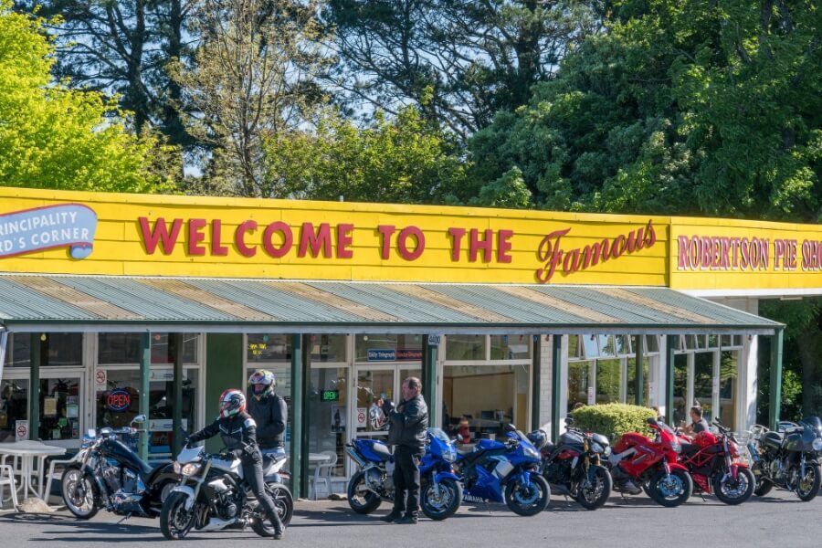 Gourmet stop at Robertson Pie shop